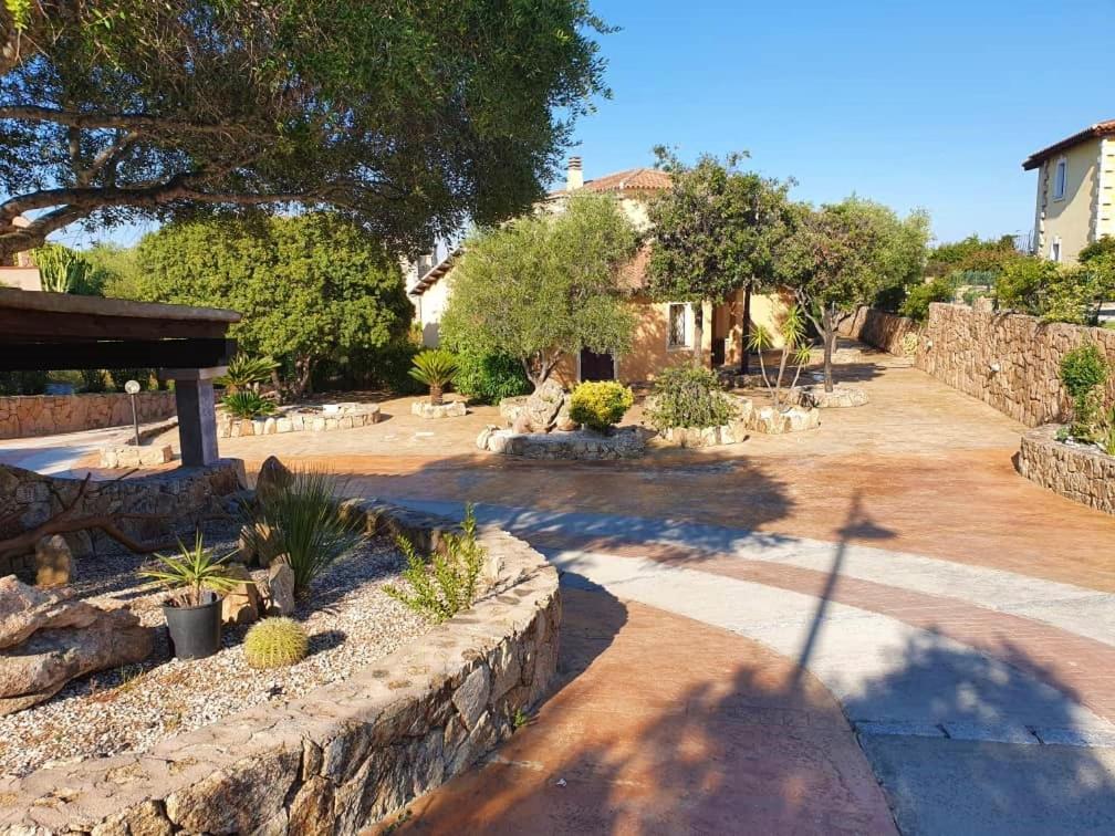 Villa Saba Olbia Eksteriør billede